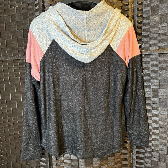 Market & Spruce Dayana Raglan Colorblock Hooded Knit Top Dark Grey Large - Picture 3 of 3